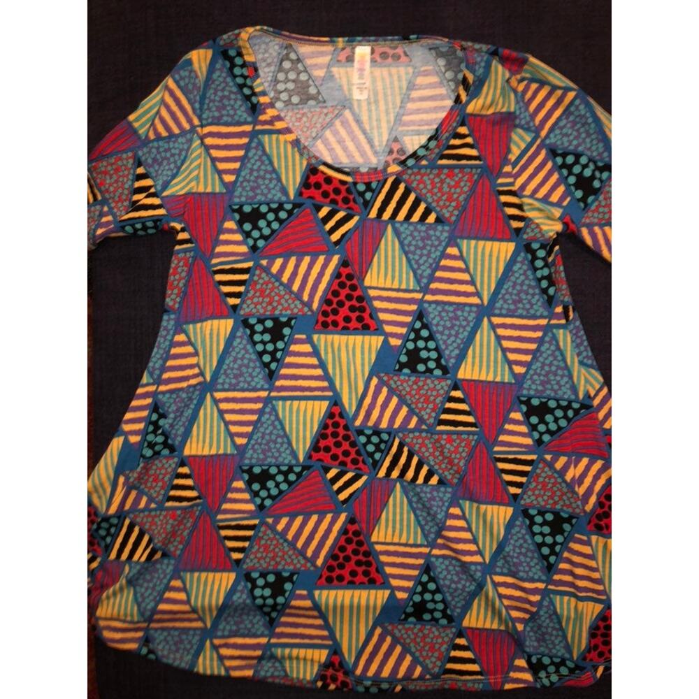 EUC LuLaRoe Short Sleeve Tee Geometric XS Runs Big